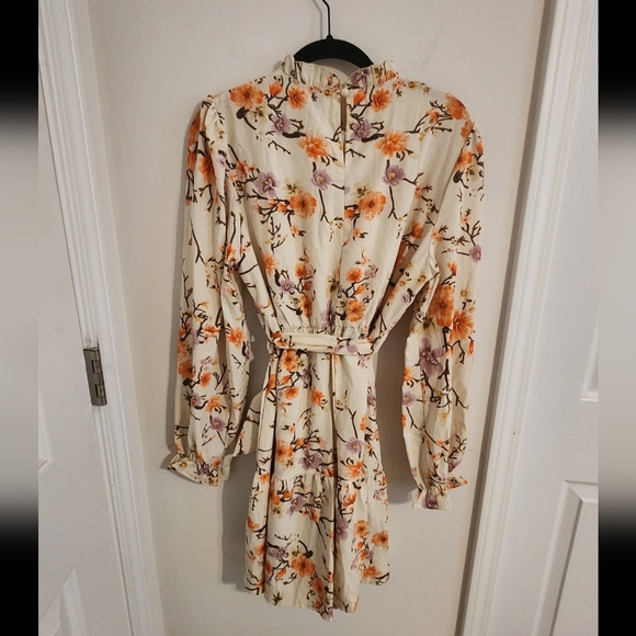 ❤️SHEIN Cream Cherry Blossom Long Sleeve Dress. Large - Picture 3 of 3